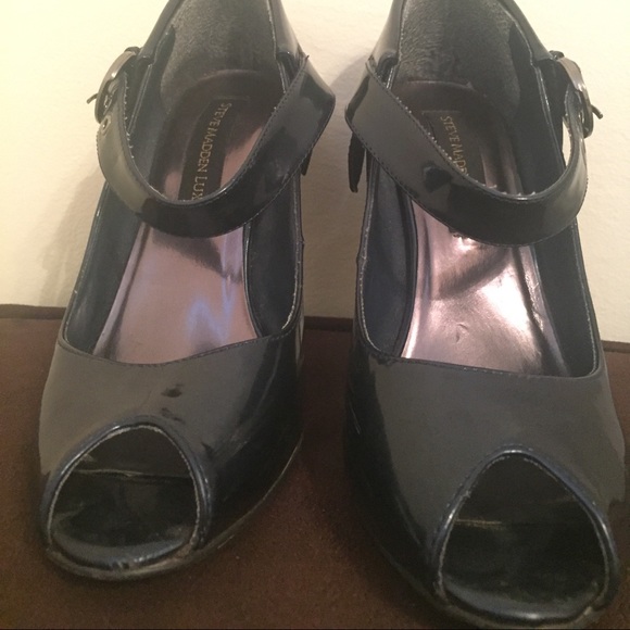 Navy Peeptoe Steve Madden Luxe Pumps - Picture 3 of 5